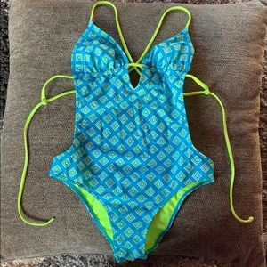 Pattern Hollister bathing suit